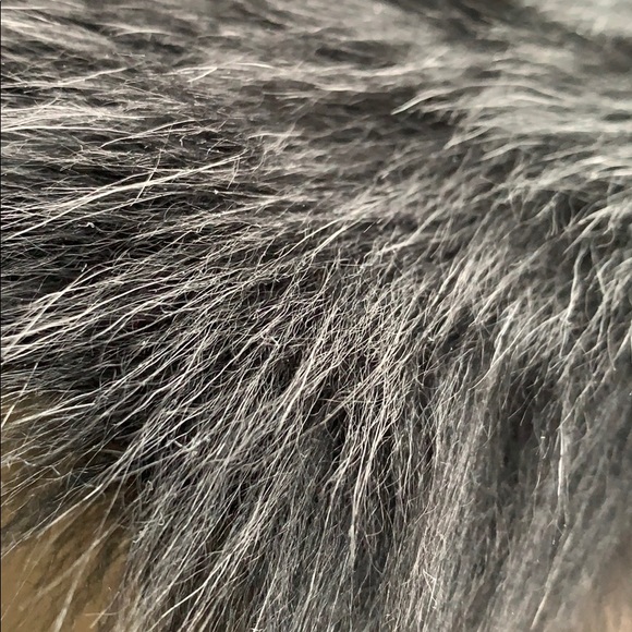 Clutch.  NEW Fur front/ Grainy leather back - Picture 6 of 9